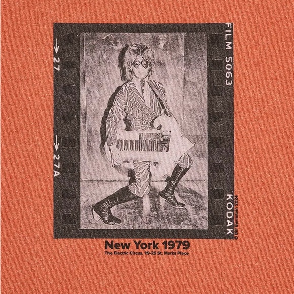 NWOT Urban Outfitters Bill Bernstein New York Photo Graphic Tee Size Large - Picture 2 of 13